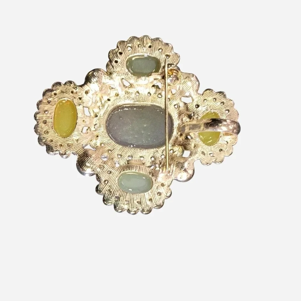 Yellow And Green  Multicolored Brooch With Oval And Round Gemstones